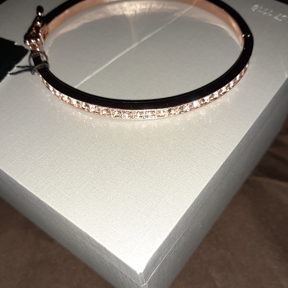 Givenchy braclet - Picture 3 of 3
